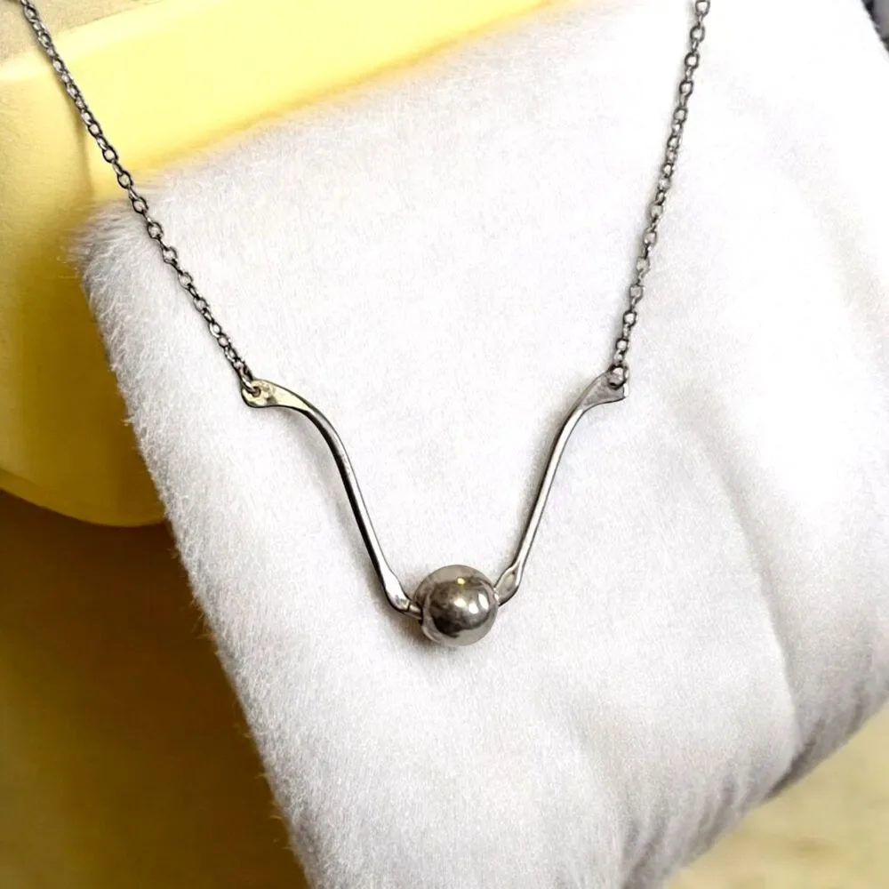 Vintage 925 Sterling Silver Floating Ball Necklace 18
